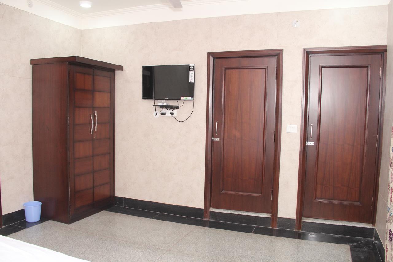 Hotel Silk Haldwani Exterior photo